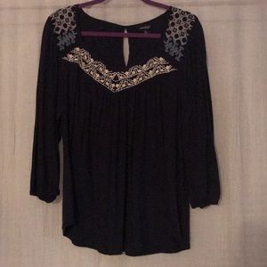 Lucky brand navy 3/4 sleeve top with embroidery
